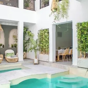 4* Riad Al Rimal &